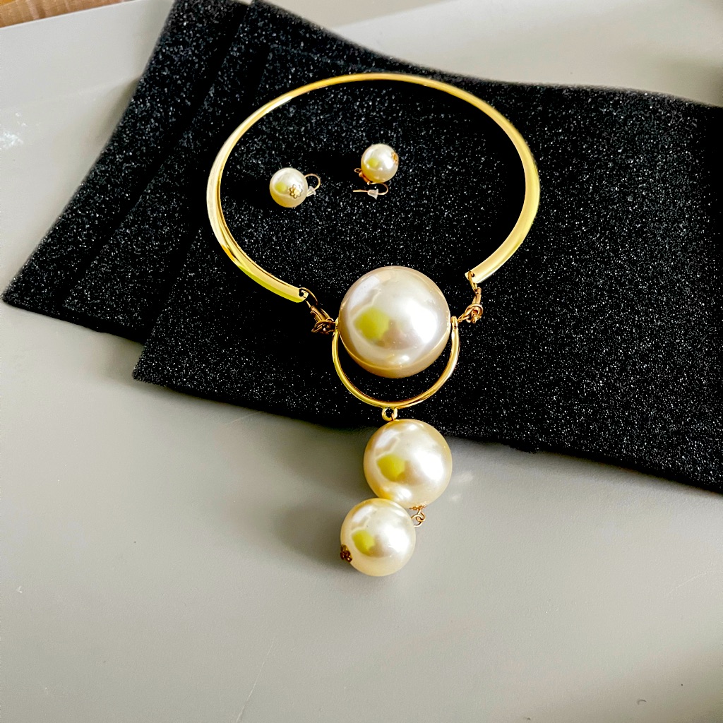 Necklace With Earrings 45$
